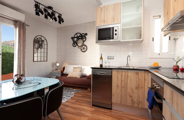 SUNFLOWER APARTAMENT Terrasse, 2 Schlafzimmer 1 Badezimmer Aufzug EIXAMPLE