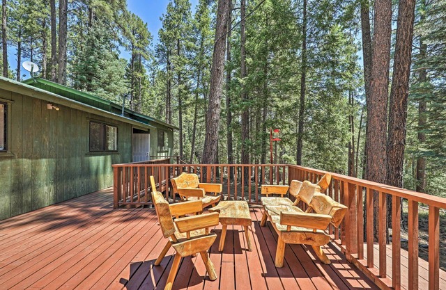 NEW! Wooded Prescott Cabin w/Private Deck + Grill!