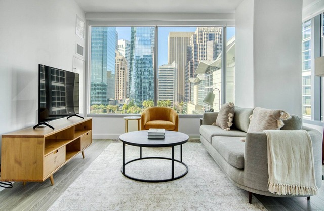 Sunny Rincon Hill 2BR w/ Gym & Roof Terrace near tech HQs, by Blueground