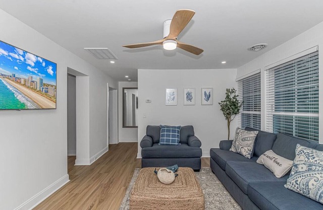 Sunny Shore Retreat Near Beach!