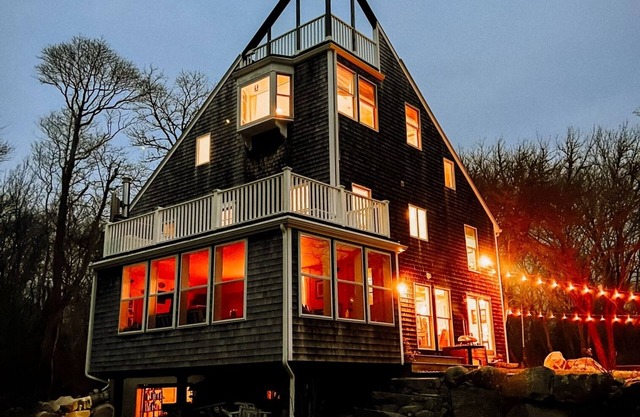 Sonniges, geräumiges, familienfreundliches Haus mit Privatstrand / Dock-Haversham / Weekapaug
