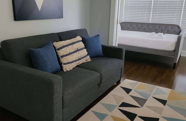 Sunny & Stylish 2BR S