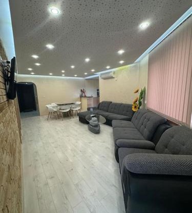 Sunny & Stylish Apartment