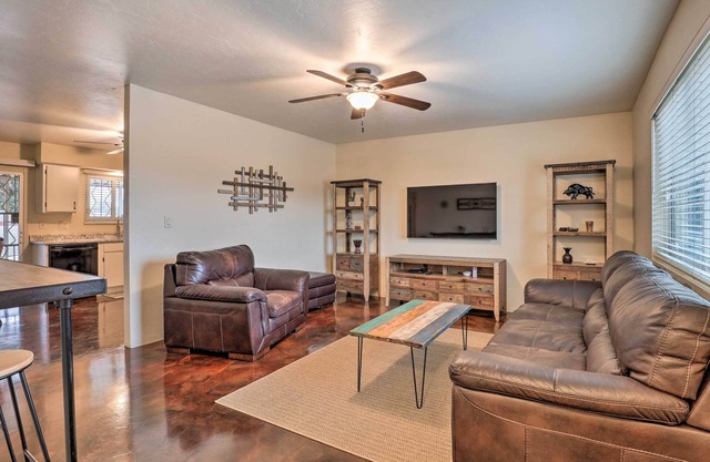 Sunny Tucson Abode w/ Fire Pit 9 Mi to U of A