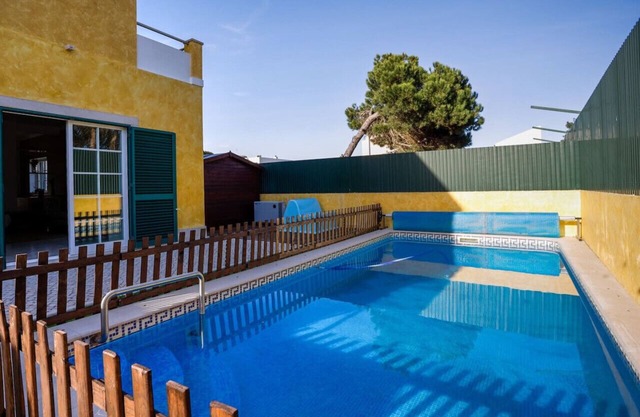 Sunny Villa in Lagoa de Albufeira - private pool!