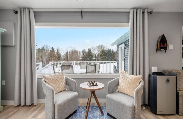 Sunnyside Cove | Lakeside | Fireplace | Fire Pit