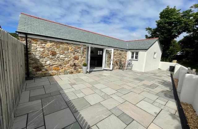Sunnyside Cow Shed one bedroom central Cornwall
