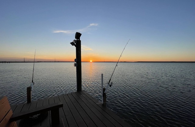 Sunrise Escape | Stunning Bay Views + Great Fishing