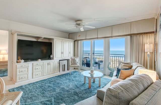 Sunrise Escape: Oceanfront Beauty!