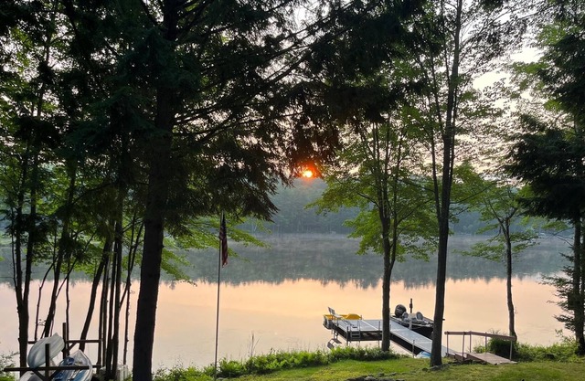Sunrise Point - Secluded Waterfront Home on North Pond