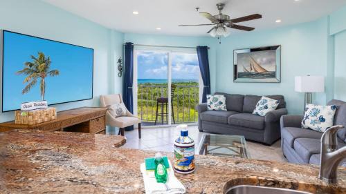 Sunrise Sanctuary - Top Floor Ocean Pointe 2415