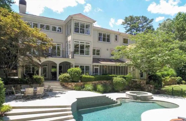 Sunrise Villa - 7000 sf: 5 king/1 queen/7 single beds, heated pool, great views