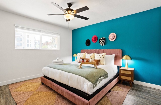 Sunrise Vista-walk to Downtown Old Town & Bars!