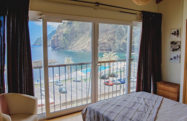 SUNRISEHOUSE, ein perfekter Kontrast zwischen dem Meer und den Bergen!Atemberaubender Ausblick