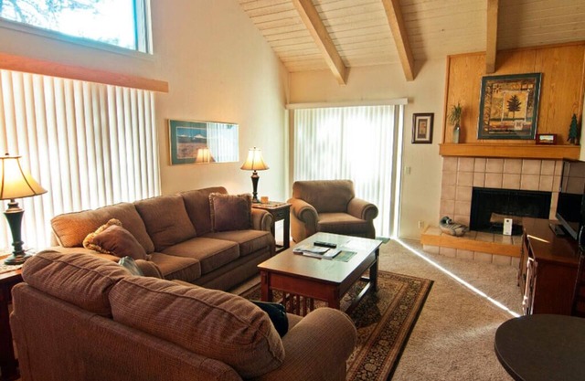 10 Tennis Village: 2 BR / 2 BA Loft Wohnung in Sunriver, Schlafmöglichkeiten für 8