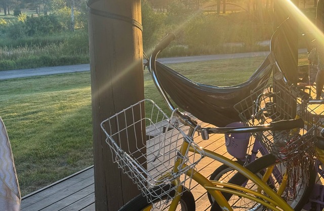 Sunriver's best, view, pool, hot tub, 2 bikes included, golf course, Near Resort