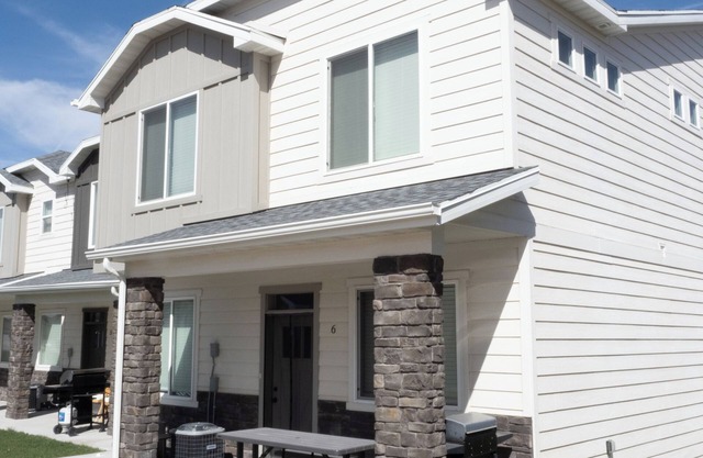 Sunset at Bear Lake- Cozy 2BD 1BA on main level w/ garage