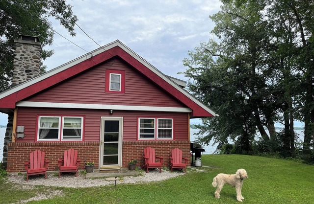 Geräumige, rustikale Hütte am Lake Champlain, Vermont Waterfront Summer Rental