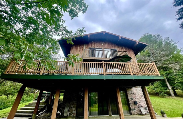 Sunset Cedar Chalet: Getaway in Ellicotville