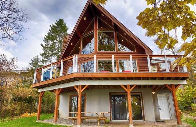 Sunset Chalet: Perfect Private Getaway!