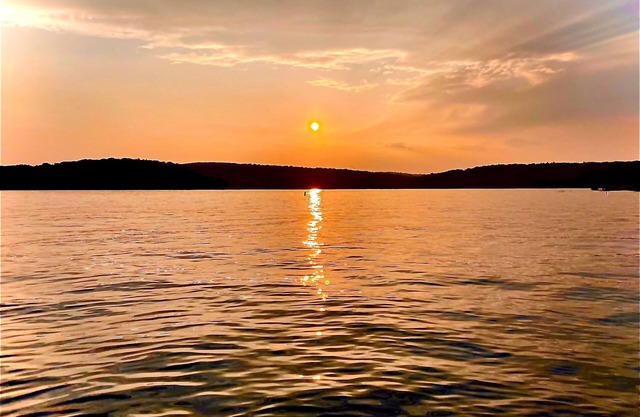 Sunset Cottage - Lakefront Cottage with Private Dock