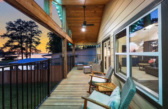 SUNSET COVE #2 - LAKEFRONT RETREAT WITH SPECTACULAR SUNSET VIEWS!!!