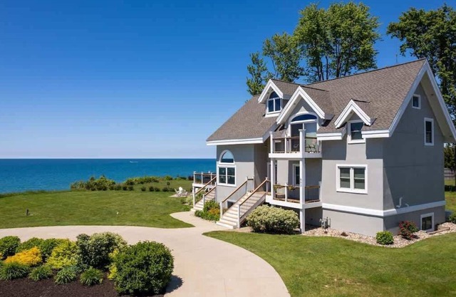 Sunset Haven | Hot Tub | Lake Michigan