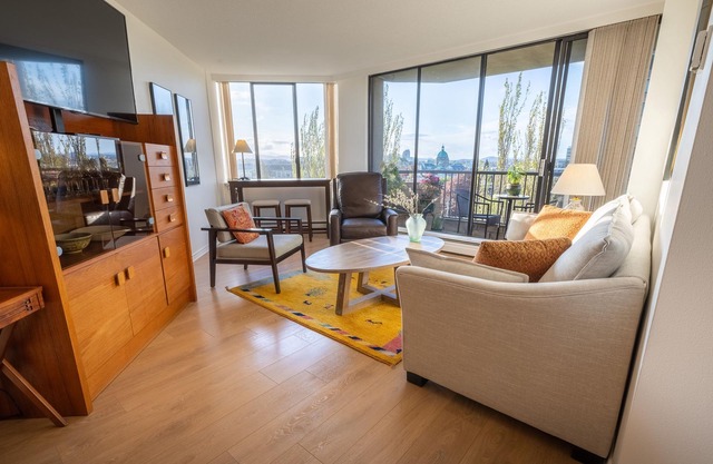 Sunset Haven - Study with Desk, Great City Views, Indoor Pool