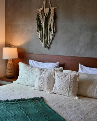 Sunset Kin Beach Apartments