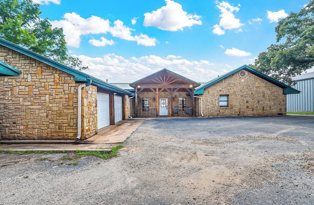 Sunset Lodge at Possum Kingdom- with a Dock!