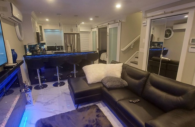 Sunset Mews Luxurious 3 Bed Townhouse