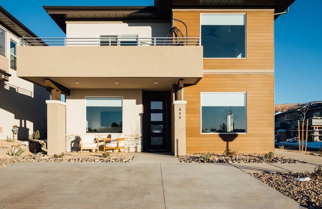 Sunset Place , So Zion 4Bed, 3Bath, Hot Tub, Deck, Fire Pit