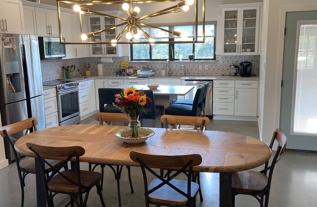 Sunset Retreat on Acreage - Short Drive to Downtown