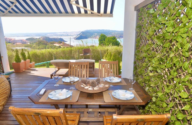 Spiegel - Meerblick 1 Schlafzimmer Apartment in Sao Martinho Do Porto mit Pools