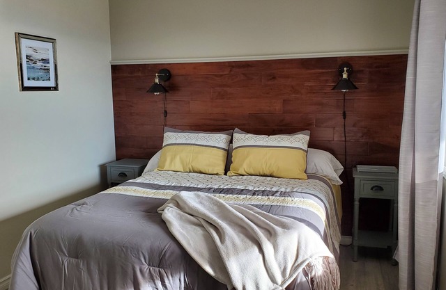 Sunset Suite Luxury Full Service Bed and Breakfast