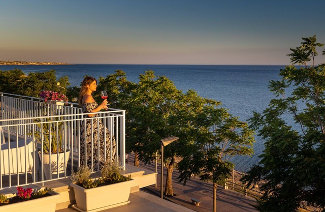 Sunset Terrace Mazara- Deluxe studio apartment one minute walk by the city beach