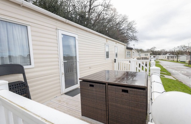 Sunset View - a 3 bedroom holiday home on the popular Hoburne Park, Mudeford.