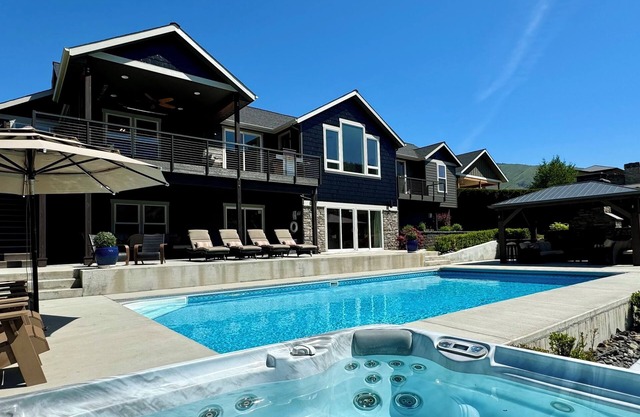 ~ SUNSET VIEW SEE HOUSE ~ NEW DOCK !! Privater Pool und Whirlpool! Buchung 2019 & 2020