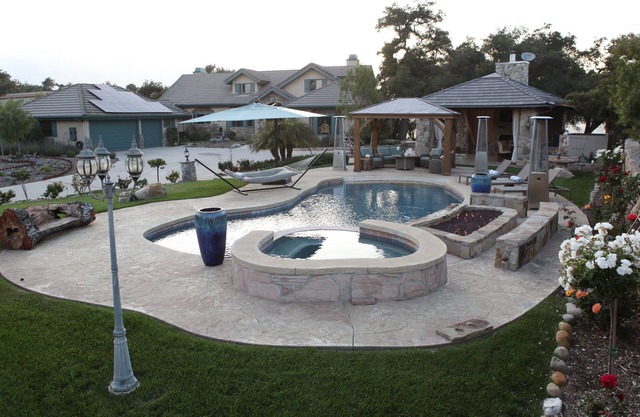Sunset View Oasis🌹 Salzwasser-Pool + Spa, Infrarot-Sauna, Outdoor-Küche: 8 Personen