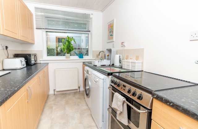 Sunset View Stylish 1-Bed Apartment, 15 Minutes from St Andrews Golf