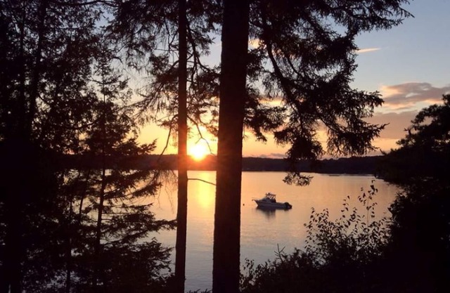 Sonnenuntergänge über Quahog Bay - rustikale Umgebung, Ruhe und Frieden