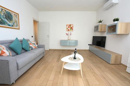Sunshine Apartment in Florence