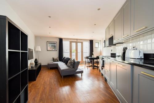 Sunshine In My Mood - 2 Bedroom Flat in Battersea