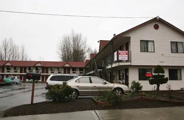 Sunshine Motel