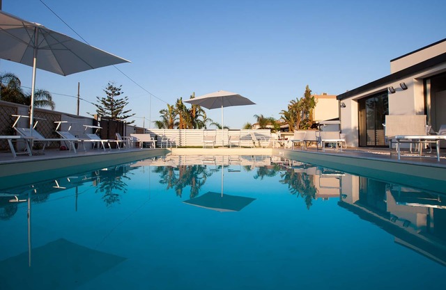 Luxusvilla in der Nähe des Meeres mit privatem Pool