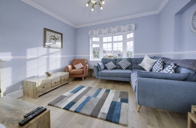 Super 5 Bedroom Family Friendly Retreat Rustington
