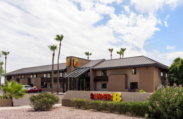 Super 8 by Wyndham Chandler Phoenix