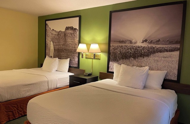 Super 8 by Wyndham Colby