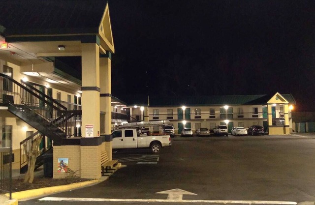 Super 8 by Wyndham Columbia