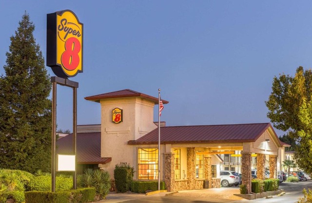 Super 8 by Wyndham Corning